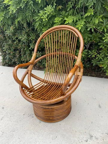 Japanese Vintage Rattan Swivel Chair. Excellent Condition! Delivery w USHIP! Cover