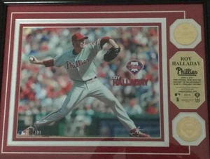 ROY HALLADAY- LIMITED EDITION FRAMED NUMBERED 1st GAME as a PHILLIE PLAQUE  - Picture 1 of 2