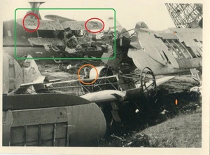 053 Foto WW II Russischer Flugzeug Friedhof - Bild 1 von 1
