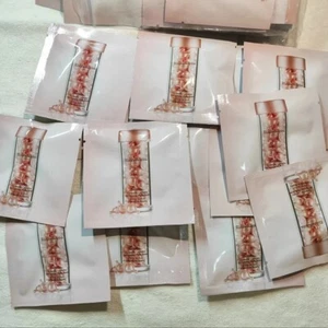 50Pcs Elizabeth Arden Retinol Ceramide Night Serum Capsules Sample 2 Count Each - Picture 1 of 3