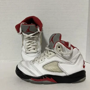 Scarpe Jumpman Nike Air Jordan Retro 5 bianche rosse taglia 11C bambino ragazzo - Foto 1 di 15