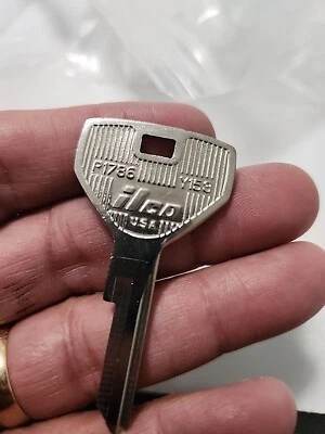 P1786 Y153 ILCO llaves en blanco para Chrysler Dodge Plymouth Cole Y153  Foto 1 de 4