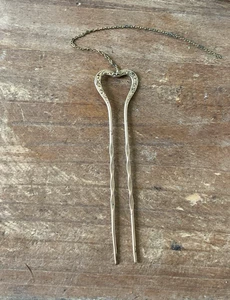 Pin de pelo vintage victoriano relleno de oro para gafas Pince Nez corazón de 2,5" - Imagen 1 de 12