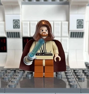 LEGO Star Wars Minifigure: Obi-Wan Kenobi - Light-up Lightsaber (sw0137) (7257) - Picture 1 of 9