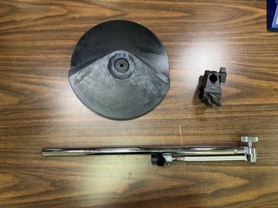 Almohadilla de platillo Roland CY-8 Dual Trigger V-Drum con brazo de platillo y abrazadera - K0A2469 Foto 1 de 4