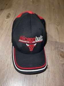 Vintage Chicago Bulls NBA Nike Swoosh Cap Black Red Wool Blend Hat Size L / XL - Picture 1 of 9
