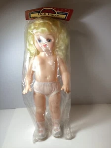 13,5 Zoll Darice Puppenteile 1 Stück unbekleidet Puppe Bastelbedarf P12084-6 - Bild 1 von 8
