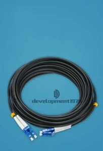 Schwarz Armored Glasfaser Kabel Lc-Lc UPC Sm 9/125 Duplex Faseroptik Patch 100M - Afbeelding 1 van 5