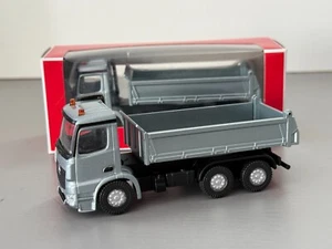 NOREV 1:64 SCALE MERCEDES BENZ TIPPER TRUCK SILVER - Picture 1 of 1