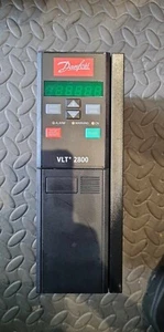 INVERTER DI FREQUENZA DANFOSS VLT2822PT4B20SBR1DBF00A00C1 - USATO - Foto 1 di 2