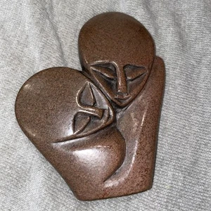 Shona Stone Mother and Child Sculpture Zimbabwe - Picture 1 of 2