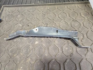 1990-1997 Lexus LX450 FZJ80 Toyota Land Cruiser CORE SUPPORT CENTER BRACE latch - Picture 1 of 10