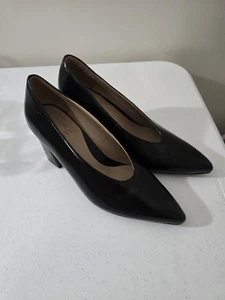 NUOVO Naturalizer Vestito Donna Perry Pump Taglia 6,5 Nero  - Foto 1 di 5