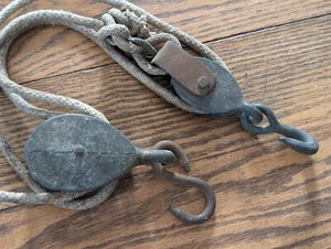 Antique Cast Iron Double Block And Tackle & Pulley 4.5" w/Rope - Picture 1 of 7
