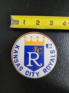 Vintage 70's Kansas City Royals Baseball Team Logo MLB Pinback Button Pin 3.5" - Picture 1 of 2