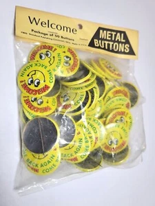 VINTAGE Welcome! Come Back Again Smiley Face Standard Publishing Pinback Button - Picture 1 of 11