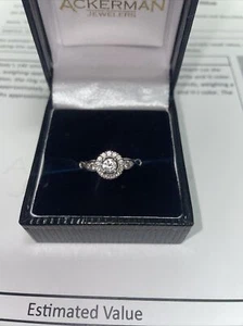 14 Karat Weißgold Diamant Verlobungsring. .45 TCW. S1-2 H-I Größe 5. Wert 1.795 € - Bild 1 von 11