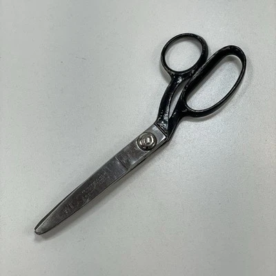 Vintage WISS Scalloping Shears Scissors Newark NJ USA - Image 1 of 4