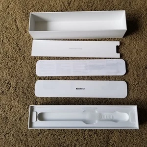 Apple Watch Series 3 BOX ONLY - 42mm Boîtier Gris Sidéral Aluminium - Bracelet Sport Noir - Photo 1 sur 6