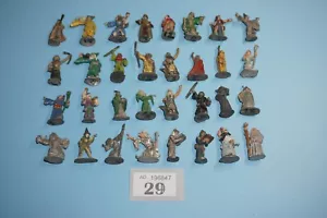 RAL PARTHA Magic Users / Wizards D & D x 32 Vintage Metal - Picture 1 of 7