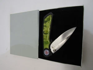 New Vintage John Wayne Collectible Pocket Knife Stainless Folding Blade - Picture 1 of 3