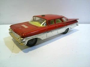 Corgi Chevrolet Impala Fire Chief car - Picture 1 of 8