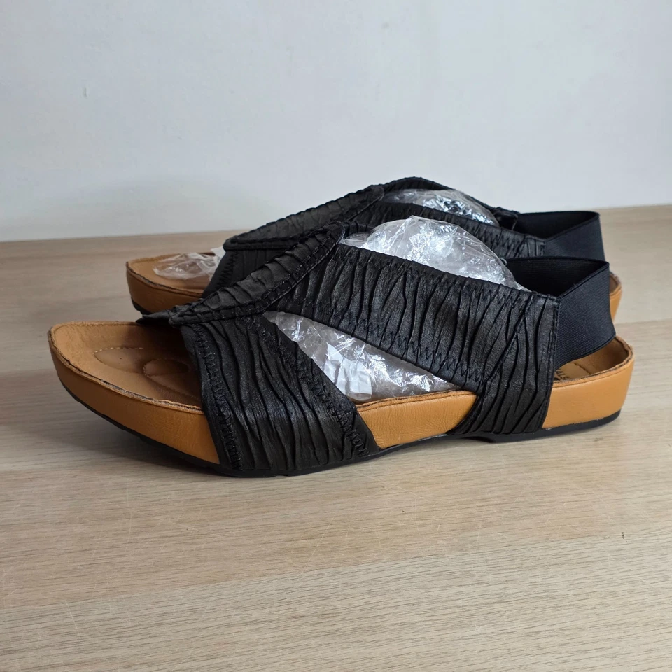 Earth Shoes Womens Size US 10 Black Comfort Slingback Sandals Cushioned Footbed - image 1 of 4