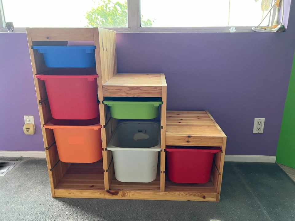 IKEA TROFAST Combinación de almacenamiento con cajas, contenedores de pino teñido/multicolor Foto 1 de 4