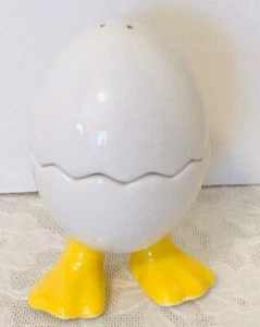 Bella Casa by Ganz Stacking Cracked Egg With Duck Feet Salt Pepper Shaker Set - Picture 1 of 6