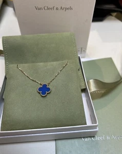 Van Cleef & Arpels Blue Agate 14mm Motif Alhambra 18kt Yellow Gold 16” Necklace - Picture 1 of 5