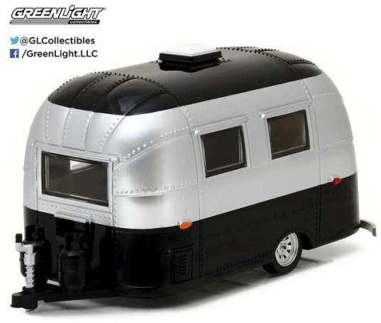 Greenlight 1:24 Scale Airstream 16 Bambi Sport, Silver/Black - Image 1 of 1