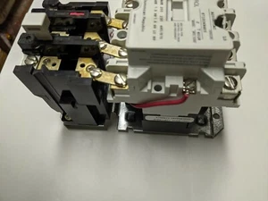 Regolatore motore 3 poli EATON J T 4018 A200 - Foto 1 di 7