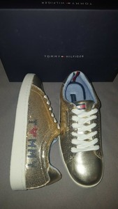 tommy hilfiger girls shoes
