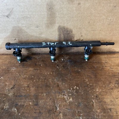 Подвесной мотор Yamaha 4.2 200 Вмакс F250 F300 форсунки топливная рейка 6CB-13161-10-00 - Изображение 1 из 3