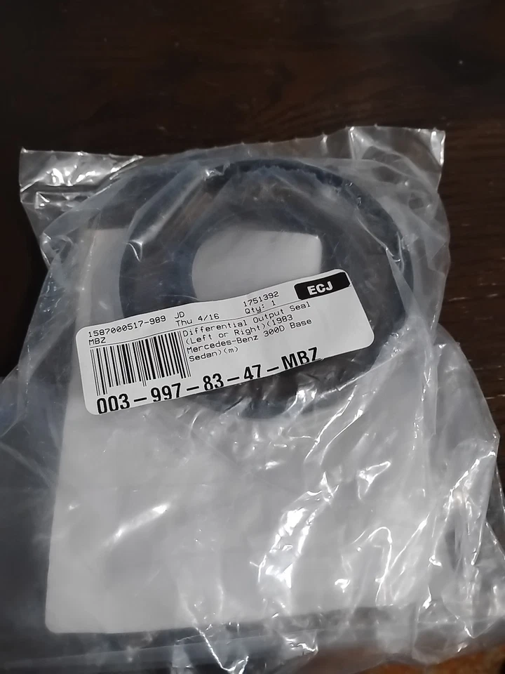 Anel de vedação genuíno Mercedes-Benz 003-997-83-47 - Imagem 1 de 1