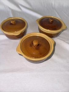Set di 3 zuccheriere in ceramica smaltata marrone. Piccolo Crock PV 2466 marcato - Foto 1 di 8