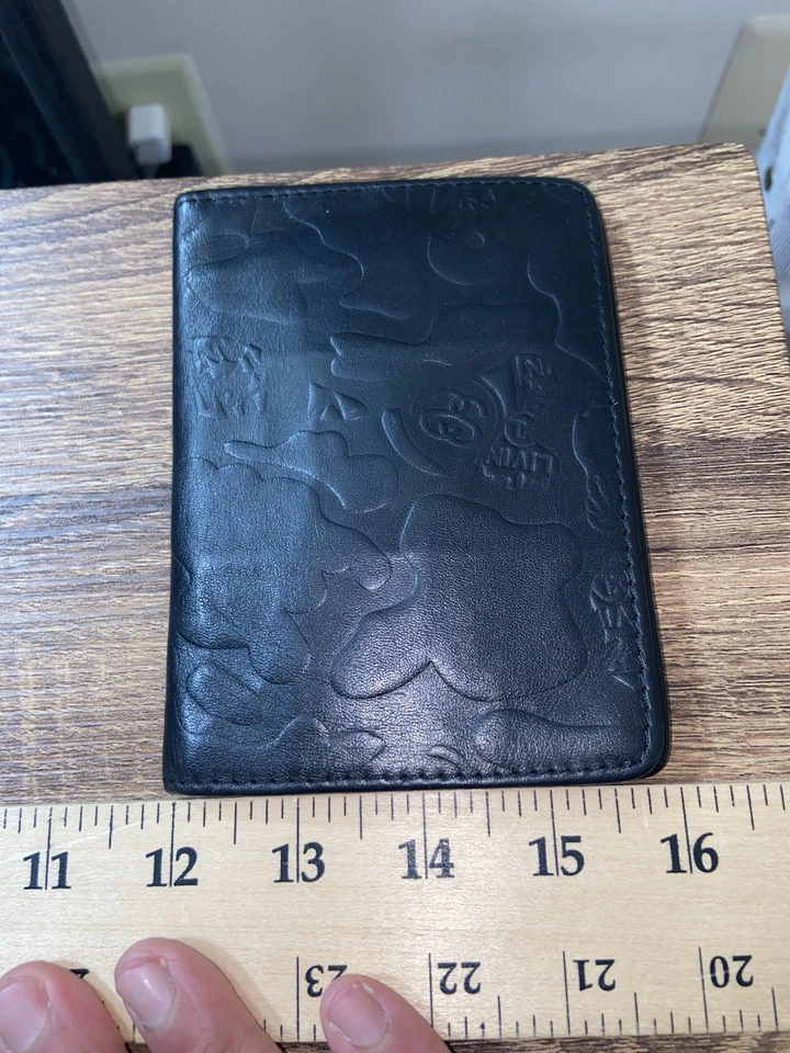 Stussy Livin’ Vintage Large Cloud Design Black Embossed Leather Wallet Excellent - Изображение 1 из 4