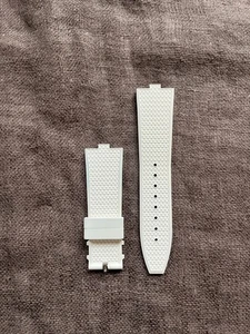 Authentic Vacheron Constantin Overseas 4500V White Rubber Strap / Band - Picture 1 of 24