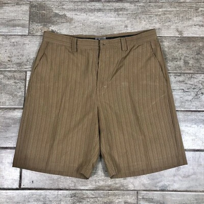 Pantalones Cortos Izod XFG Para Hombre Beige Rayas Talla 36 Foto 1 de 4