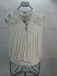 NEW - Bordeaux Ivory Crochet Floral Blouse Top Size M Medium NWT $118 - Picture 1 of 7
