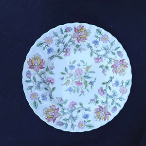 Minton HADDON HALL. Dessert Plate Diameter 8 inches. 20.5 cms. - Picture 1 of 2