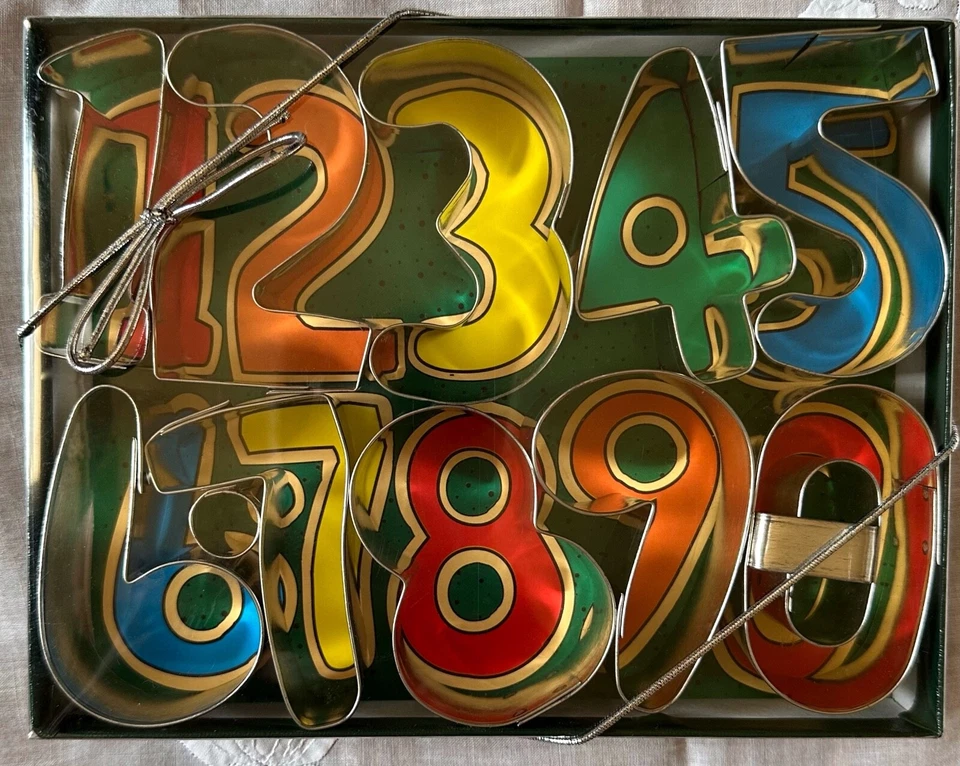 Juego de cortador de galletas de aluminio 10 números Fox Run Craftsmen vintage 1984 (0-9) nuevo de stock Foto 1 de 2