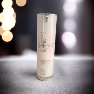 Lifeline Skincare Daily Defense Complex - Visibly Firms, Tones and Defends Skin - Picture 1 of 11