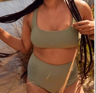 Top de bikini Aerie para mujer con correa ancha y cintura alta acanalado oliva talla L Foto 1 de 4