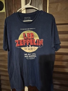 Led Zeppelin 1971 Wembley Concert Retro Graphic T-Shirt Adult Size Small - Picture 1 of 4