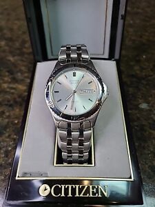 New Old Stock Citizen Watch WR100 Stainless Steel Band w Box 