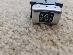 2015 Nissan 370z Top Open/Close button Switch - Picture 1 of 3