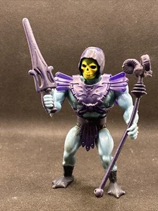 Skeletor MASTERS OF THE UNIVERSE MOTU Completo Mano Difettosa - Foto 1 di 7