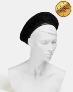 €718 NEW FENDI ITALY ROMA Beret Hat M BLACK Rabbit Felt Angora Wool Blend Logo - Picture 1 of 12