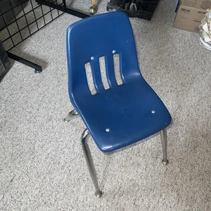 Set of 4 student Virco Childrens Blue Chairs Crafts Home School - Picture 1 of 3